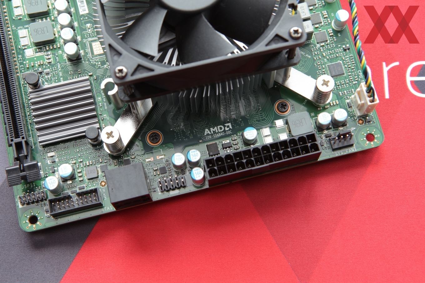 AMD 4700S Desktop Kit, finalement plus proche de la PS5 ?