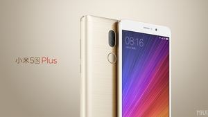Mit 5,7 Zoll fällt das Xiaomi Mi 5s Plus größer als sein Schwestermodell aus und bietet darüber hinaus zwei Kameras auf der Rückseite