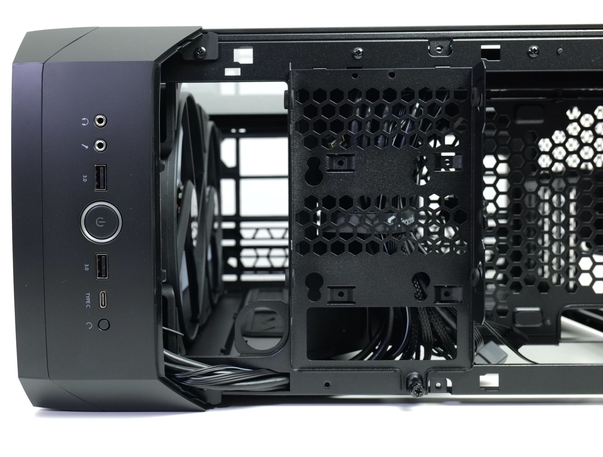 Тест и обзор: Fractal Design Torrent Compact и Torrent Nano ...