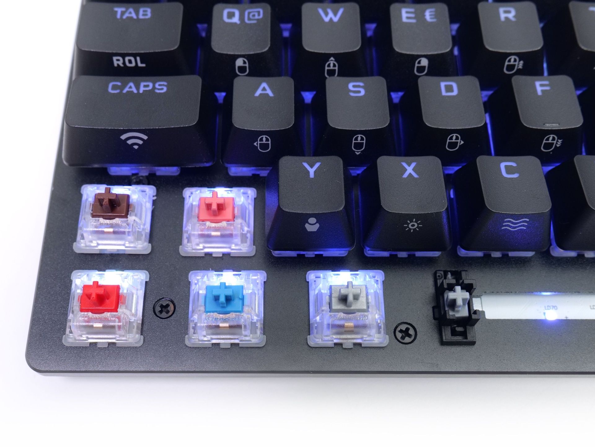 Тест и обзор: Corsair K70 Pro Mini Wireless – компактная клавиатура со ...