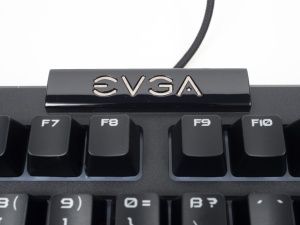 EVGA Z12 - игровая клавиатура с защитой от проливания жидкости