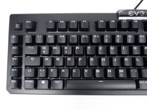 EVGA Z12 - Spritzwassergeschützte Einsteigertastatur fürs Gaming
