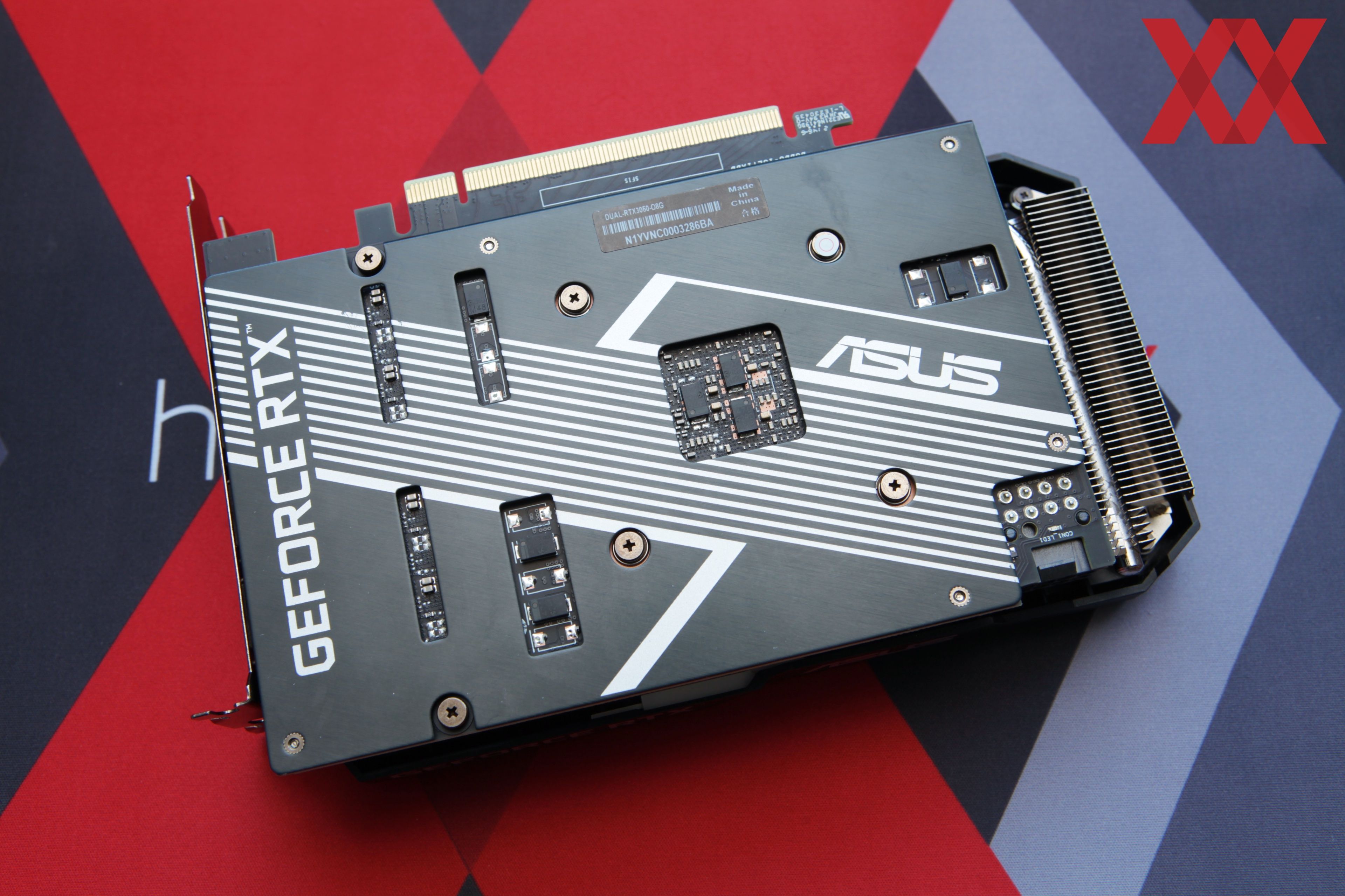 Kompakt und schnell, aber zu teuer: ASUS Dual GeForce RTX 3050 OC im ...