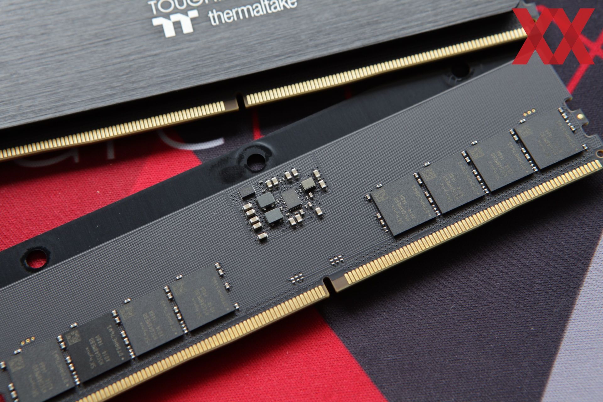 thermaltake-toughram-rc-ddr5-4800-07_1920px.jpg