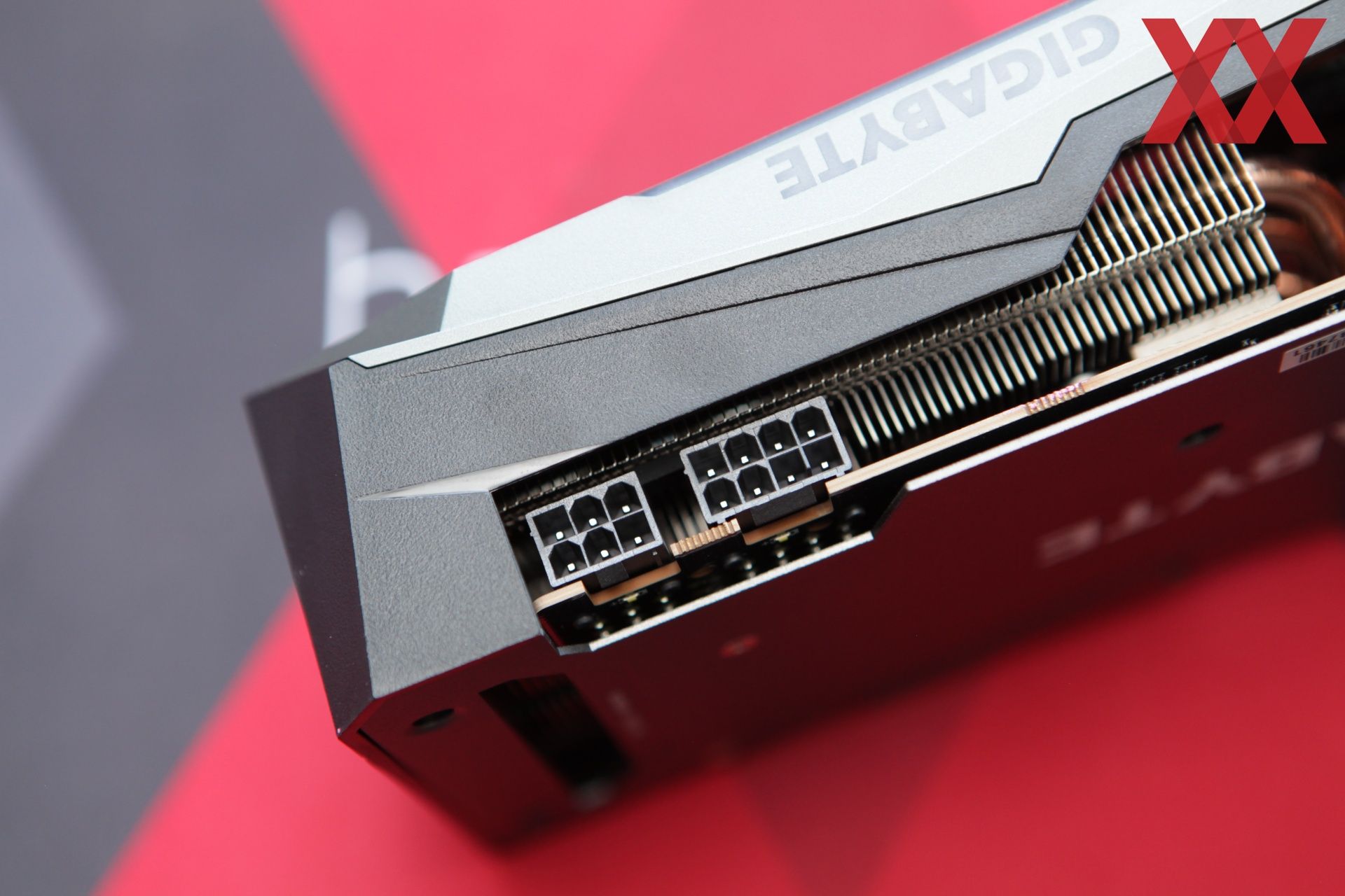 Radeon rx 6750 xt gaming oc. RX 6750 XT. Gigabyte RX 6750 XT. RX 6650 XT. RX 6750xt разъемы.