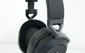 Corsair HS65 Surround