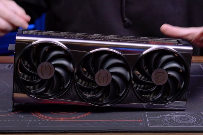 EVGA GeForce RTX 4090 интересная видеокарта, несмотря на сворачивание партнерства с NVIDIA