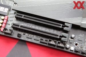 Gigabyte X670 AORUS Elite AX