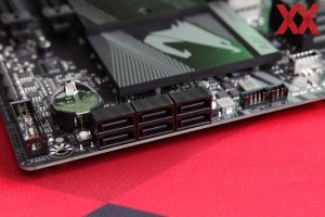 Gigabyte X670 AORUS Elite AX