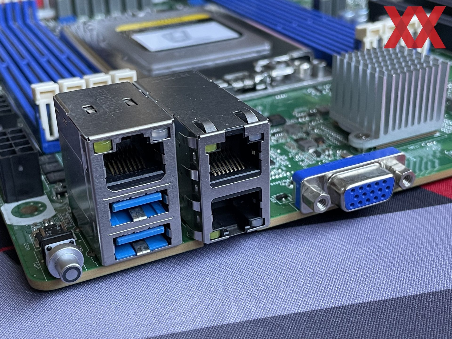 Тест и обзор: ASRock Rack ROMED8U-2T – материнская плата Micro-ATX на ...