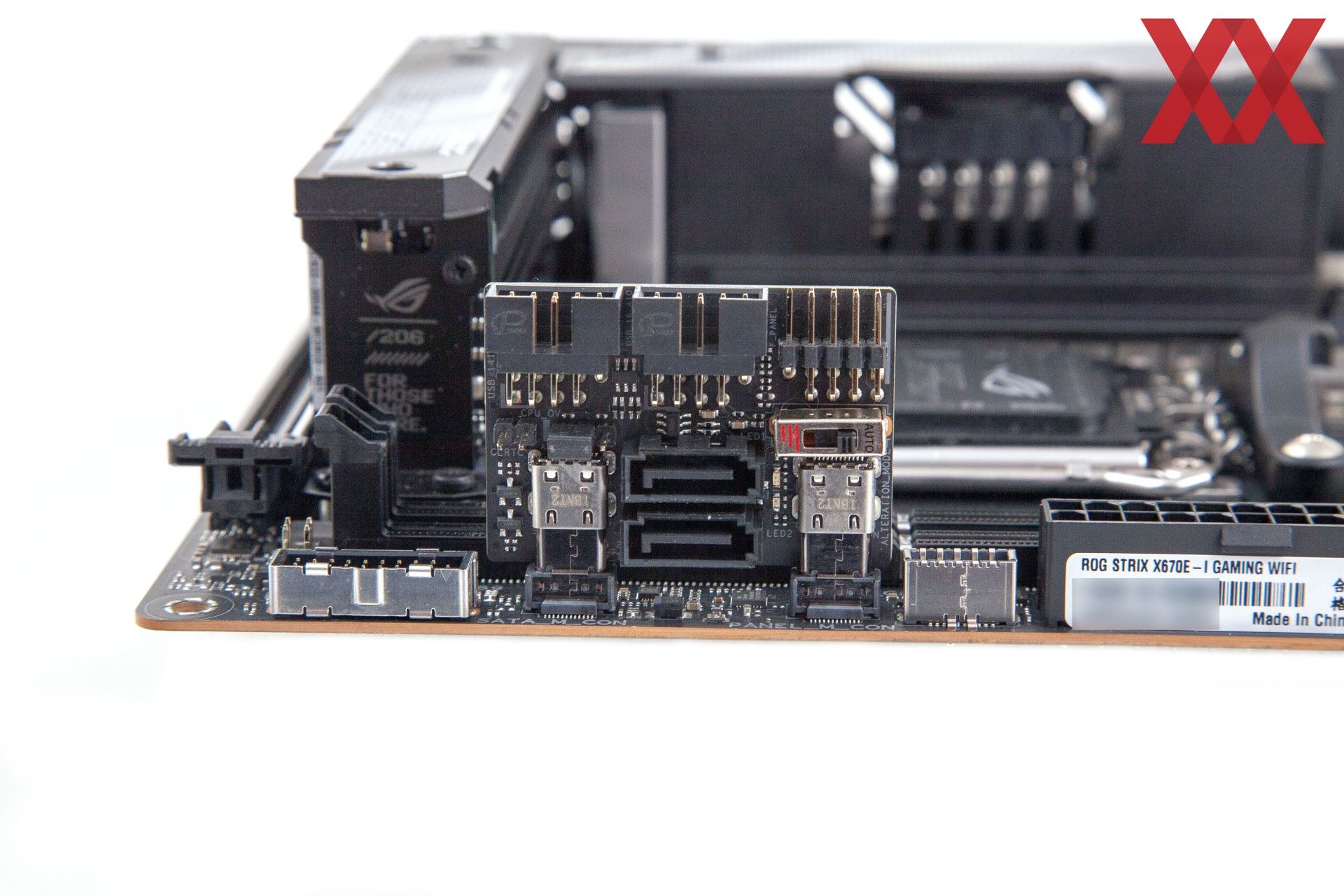 Rog strix x670e i wifi. X670e-f ASUS. ROG Strix x670e-f. ROG Strix x670e-a Gaming WIFI. WIFI на материнской плате.