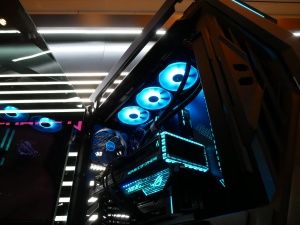 ASUS ROG Hyperion GR701