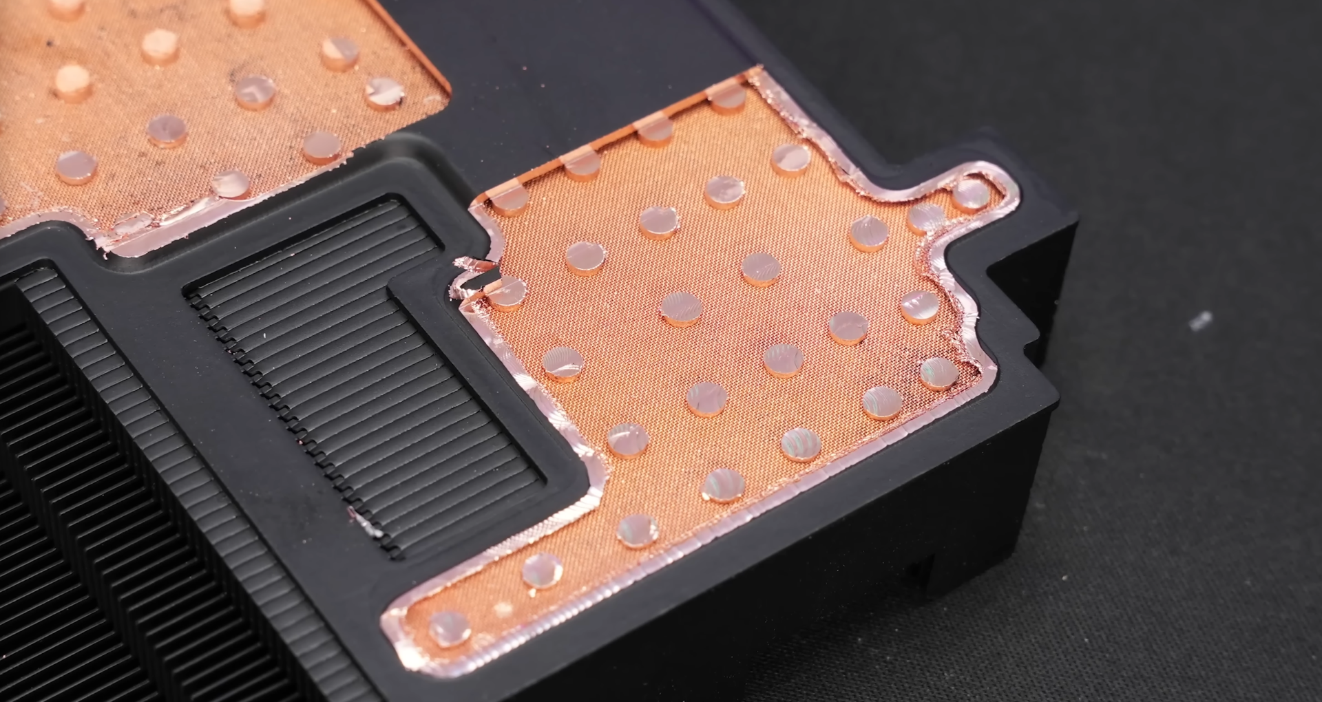 AMD Radeon RX 7900 XTX MBA Vapor-Chamber