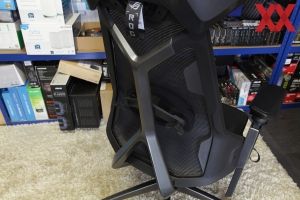 Игровое кресло ASUS ROG SL400 Destrier Ergo