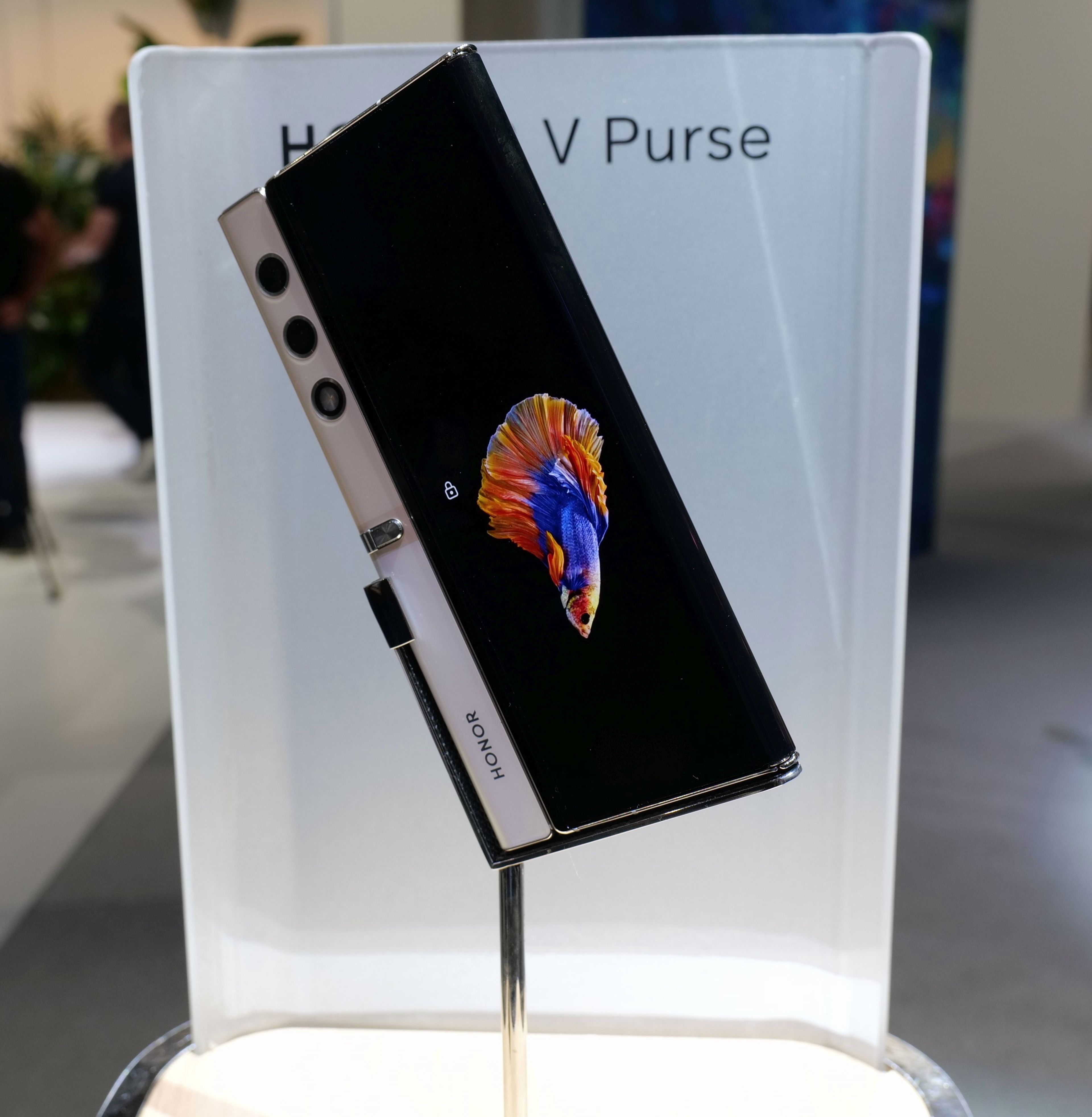 Honor Magic V2 und V Purse: Slim-Foldable und Handtaschen-Handy ...
