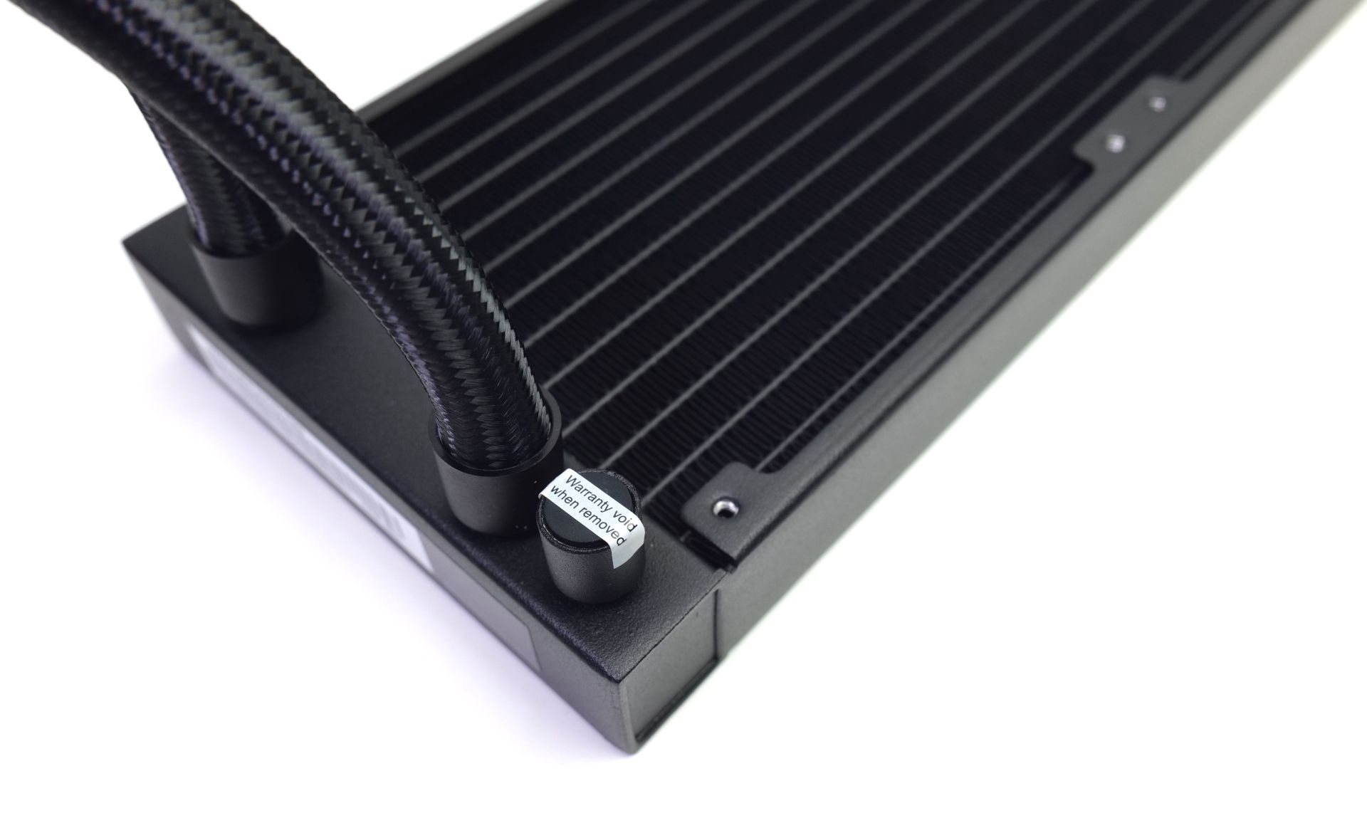 MSI MAG CoreLiquid E360 im Test: Preis-Leistungs-Tipp aus dem MSI ...