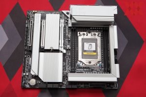 Gigabyte TRX50 AERO D