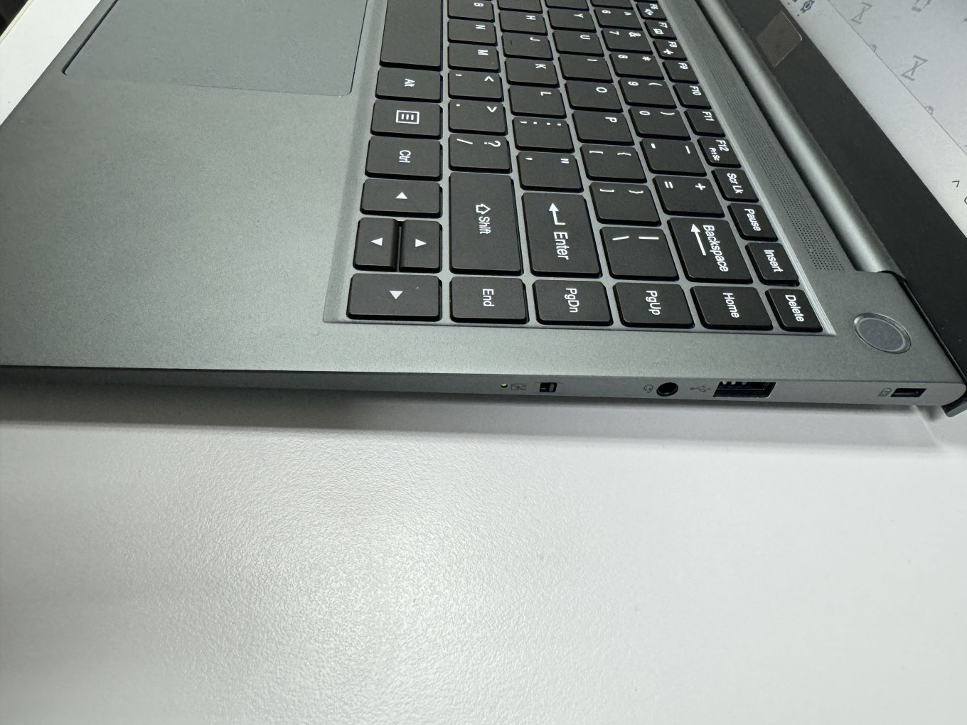 schlechte-akkulaufzeit-tuxedo-gibt-pl-ne-f-r-linux-laptop-mit-snapdragon-x-elite-auf