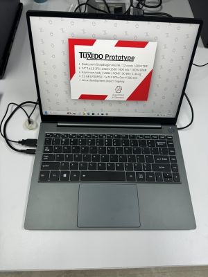 Tuxedo Snapdragon Elite X