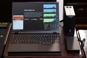 XMG NEO 16 (E25) auf der CES 2025