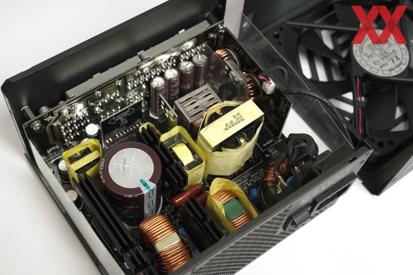 Viel-Power-pro-Euro-FSP-Vita-GM-1000W-im-Kurztest