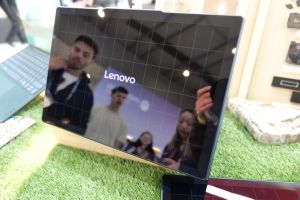 Lenovo Yoga Solar PC Concept 