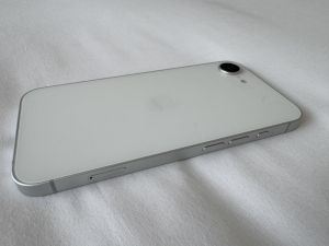 Apple iPhone 16e