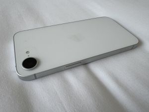 Apple iPhone 16e