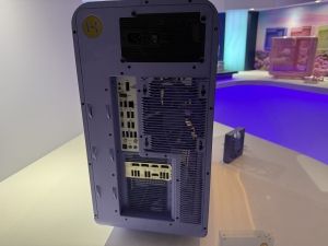 Hyte X50 und Y70