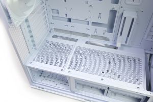 Lian Li Lancool 217 INF