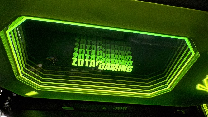 Die ZOTAC GAMING GeForce RTX 5090 Arcticstorm AIO im Test
