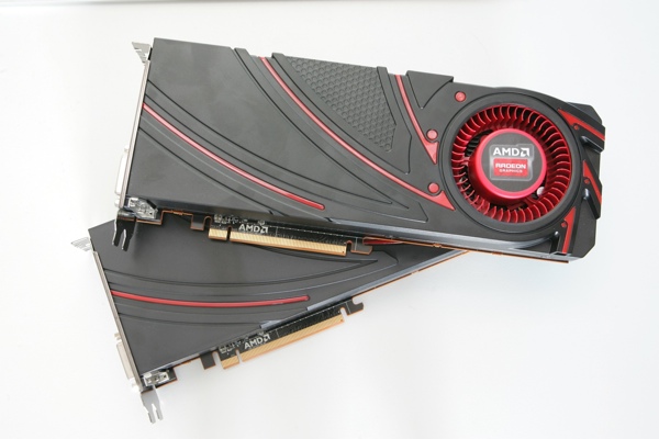 Zwei AMD Radeon R9 290X