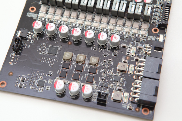 Shunts zur Strommessung auf einer GeForce GTX 980 von EVGA