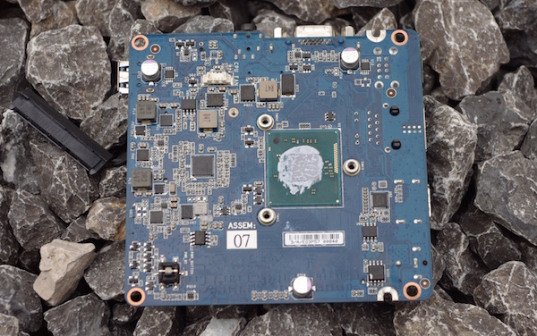 gigabyte prix test-15