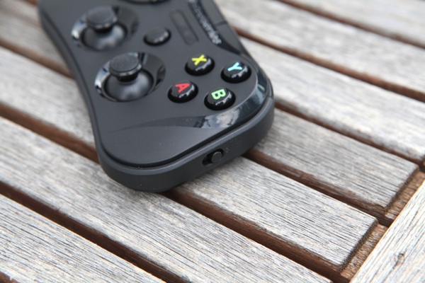 SteelSeries Stratus