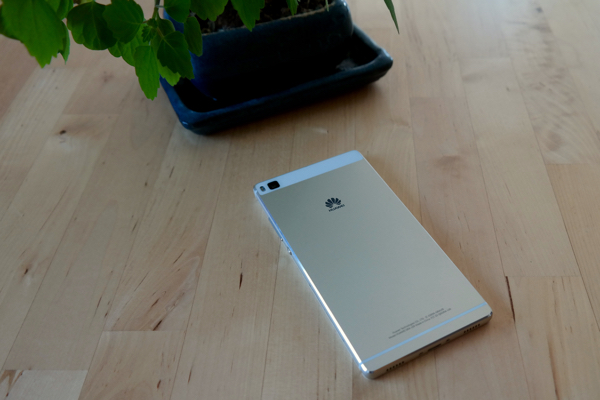 Der Unibody hält kühl - Hitzeprobleme entwickelt das P8 nicht