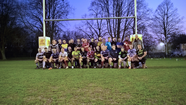 Dunkelheit, Dunst und Flutlicht: Der Dank geht an das Rugby-Team von Hannover 78