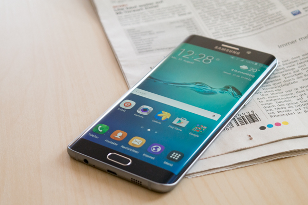 Scharf, hell und mit guter Farbdarstellung: Das Display des Galaxy S6 edge+ überzeugt