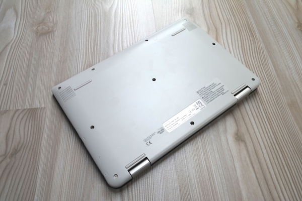 Toshiba mixt diverse Farben und Oberflächen, das Ergebnis überzeugt nicht wie hier am Boden