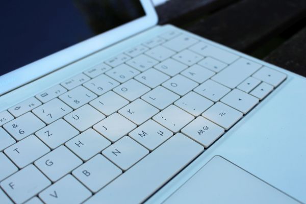 Die Tastatur des MateBook überzeugt, das Touchpad nur in Teilen