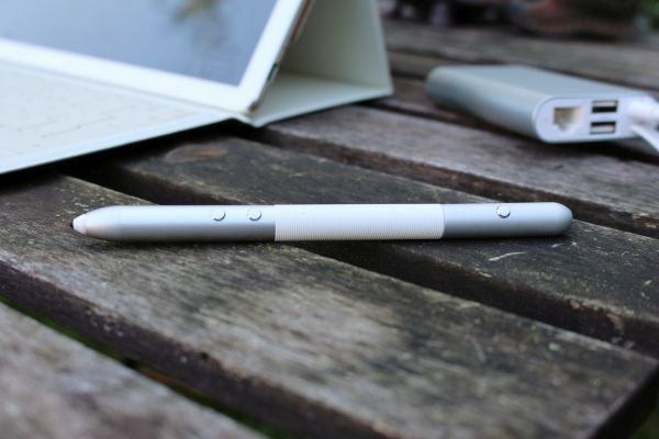 MateDock im Hinter- und MatePen im Vordergrund sich hilfreiche Begleiter, kosten aber extra