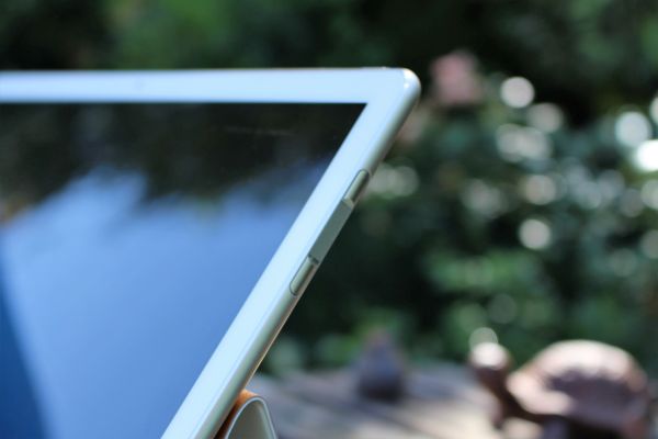 Huawei bietet auch bei seinem ersten Windows-Tablet eine überzeugend Verarbeitung und interessante Details wie den Fingerabdrucksensor