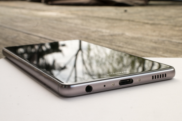 Geladen wird das P9 per USB Typ-C, aber nur mit bis zu 10 W