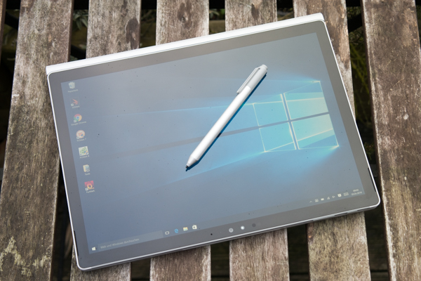 Der Surface Pen wird mitgeliefert und bietet auch hier einen echten Mehrwert