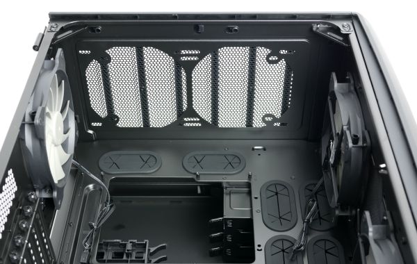 Corsair Carbide Series Air 740