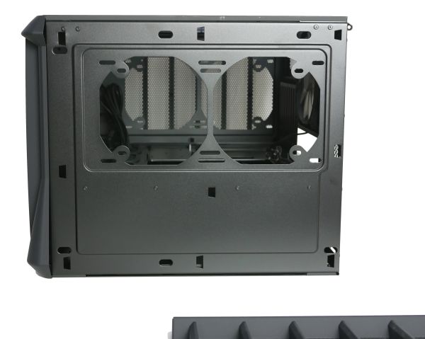 Corsair Carbide Series Air 740