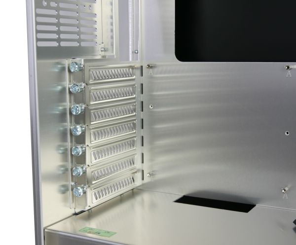 Lian Li PC-J60