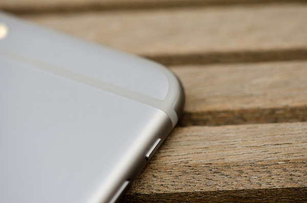 Kein Antennagate: Isolierungen für die Antennen (iPhone 6)