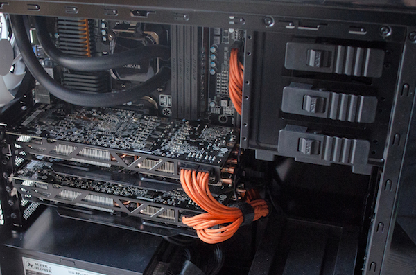 Das Herzstück: Zwei AMD Radeon R9290X und ein 5 GHz schneller FX-9590 
