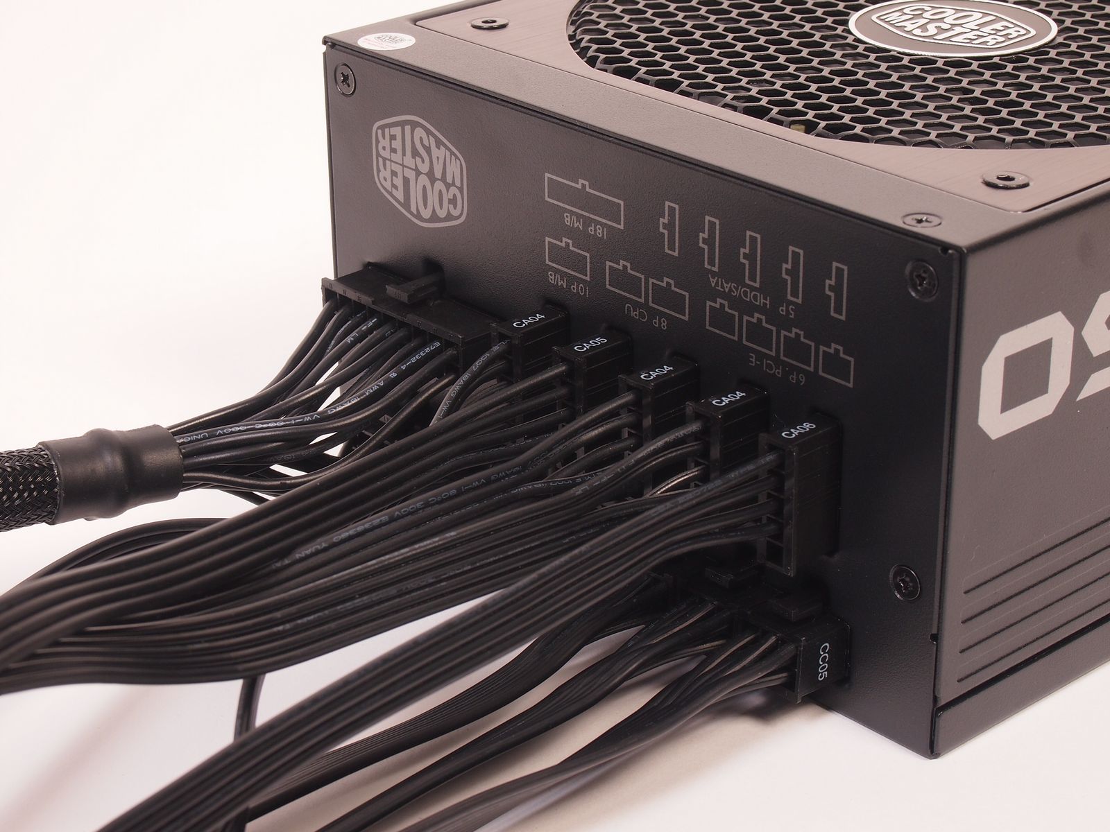 Блок питания deepcool pn850m 850w gold. Deepcool pm850d. Блок питания Cooler Master 850w. Coolermaster 850w v850 (rs850-afbag1-eu). Cooler Master 850w Platinum.